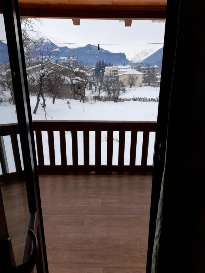 Jeiran Japaridze'S Guesthouse Mestia Exterior photo