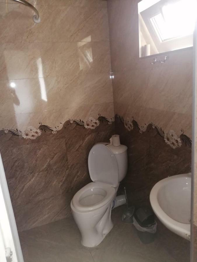 Jeiran Japaridze'S Guesthouse Mestia Exterior photo